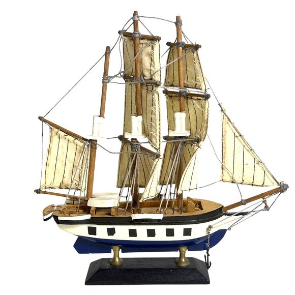 Handcrafted 9” Wood Sailing Ship Model Vintage - Picture 4 of 5